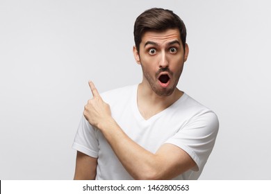 65,709 Man Surprise Pointing Images, Stock Photos & Vectors | Shutterstock