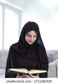 6,789 Arab woman read book Images, Stock Photos & Vectors | Shutterstock