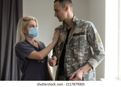 Young Veteran Talking To Healthcare Worker About His Mental Health Condition At Home