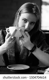 Free lesbo video clips Nude girls with belts