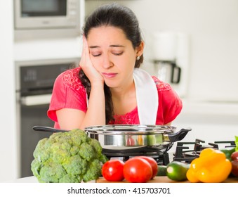 6,346 Angry woman in kitchen Images, Stock Photos & Vectors | Shutterstock