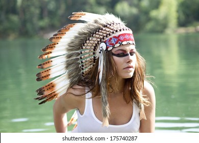 5,913 Native American Girl Headdress Images, Stock Photos & Vectors ...