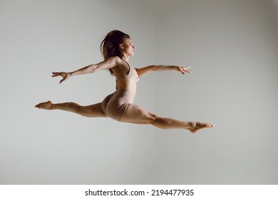 Young Woman Dancer Dancing High Heels Dance Jumping Leg-split