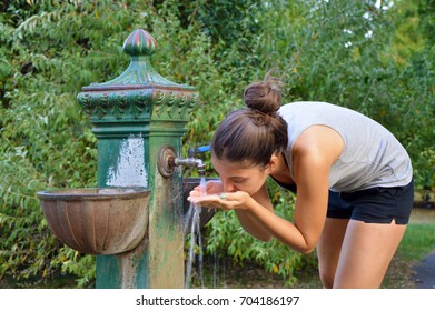 5,690 Public Drinking Fountain Images, Stock Photos & Vectors ...