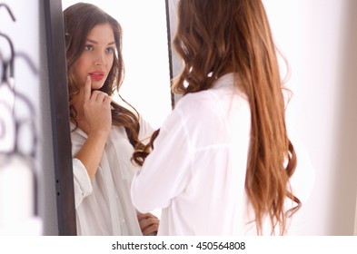 21,720 Woman caring herself Images, Stock Photos & Vectors | Shutterstock