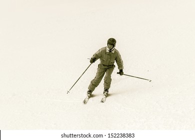 Vintage Stlye German Flat Figure Down-Hill Skiier