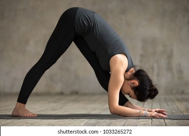 69 Parsvottanasana vinyasa Images, Stock Photos & Vectors | Shutterstock