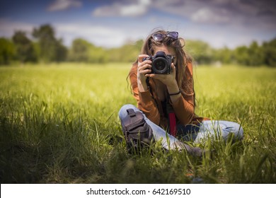 Inficere nyt år dal Woman Photographer Images, Stock Photos & Vectors | Shutterstock