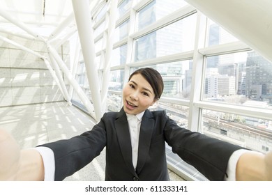 日本人 女性 自撮り の写真素材 画像 写真 Shutterstock