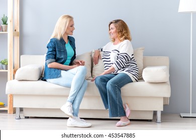 Young Woman Talking With Her Parent