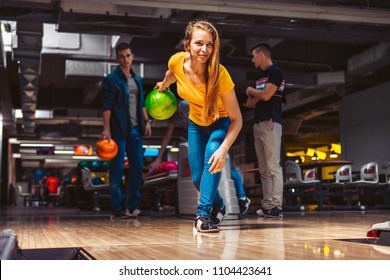 4,497 Adults bowling Images, Stock Photos & Vectors | Shutterstock