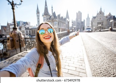 14 Gente selfie Images, Stock Photos & Vectors | Shutterstock