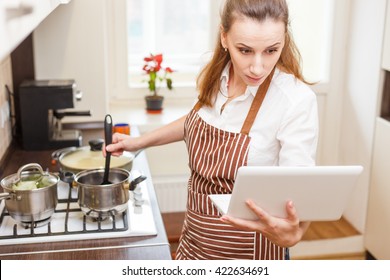 28,117 Women cooker Images, Stock Photos & Vectors | Shutterstock