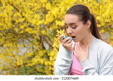 3,667 Person using inhaler Stock Photos, Images & Photography ...