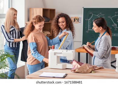 Young Women During Tailor's Class In Atelier