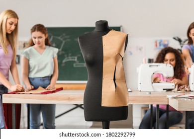 Young Women During Tailor's Class In Atelier