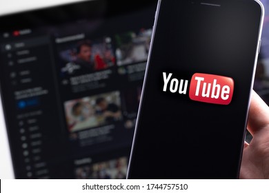 5,941 Youtube mobile screen Images, Stock Photos & Vectors | Shutterstock