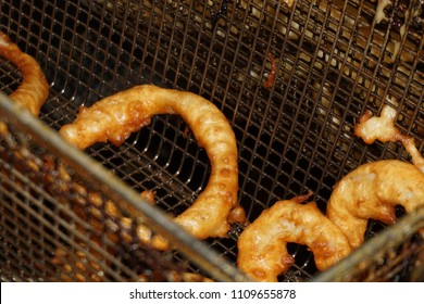 Yummy Onion Rings In Deep Fryer 