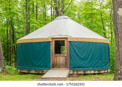 380 Yurt Exterior Images, Stock Photos & Vectors | Shutterstock