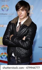 Zac Efron en el estreno del DVD de "High School Musical 2: Edición Extendida" realizada en el Teatro El Capitan en Hollywood, EEUU el 19 de noviembre del 2007. 