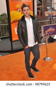 Zac Efron At The World Premiere Of His New Animated Movie 