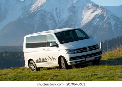 Snel Prime Spotlijster Volkswagen caravelle Images, Stock Photos & Vectors | Shutterstock