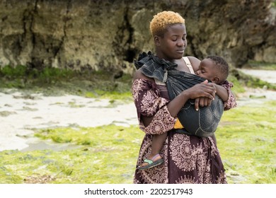 Zanzibar Tanzania September 13 2022 Year  Zanzibar Woman With A Child In Her Arms