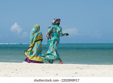 Zanzibar Tanzania September 14 2022 Year Zanzibar Woman On The White Beach