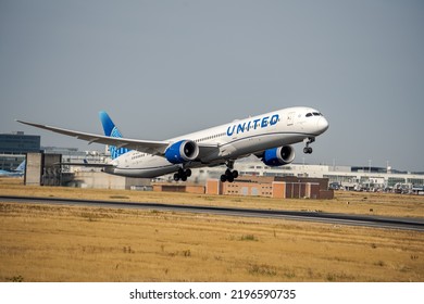 Zaventem, Belgium 01-09-2022: Planes Fly To Another Destination