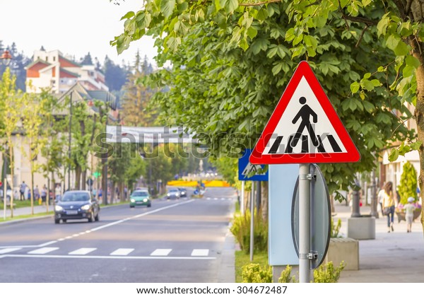 Zebra\
crossing, pedestrian cross warning traffic\
sign
