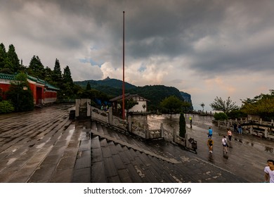 Zhangjiajie, Hunan, China - Agust 30, 2018 - Tianmenshan Temple On The Top Of Tianmen Mountain 