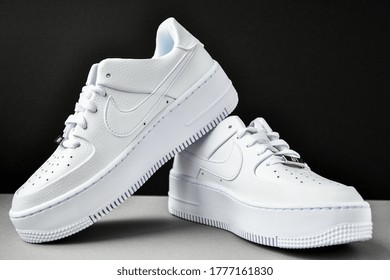 nike air force white sneakers