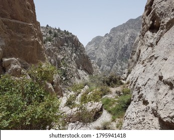 Ziarat Valley ,zair Ziri Mountains Middle 