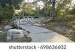 Zigzag path way