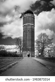 ZOETERMEER, NETHERLANDS - Apr 16, 2021: English: water tower 'De Tien Gemeenten' Zoetermeer
Dutch: Watertoren 'De Tien Gemeenten' Zoetermeer