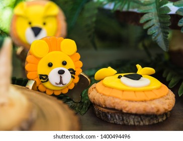  Zoo Theme Birthday Party Event Cupcakes 