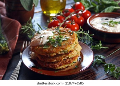 Zucchini Fritters With Sour Cream Dip