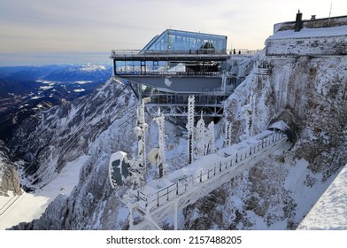 Bergspitzenbahnstation Zugspitze. Der höchste Punkt Deutschlands. Die Alpen, Deutschland, Europa. 