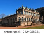 The Zwinger in Dresden-city belongs to Germany’s most important late barock buildings | Der Zwinger in Dresden (1710-1728) zählt zu Deutschlands berühmtesten Spätbarockbauten 