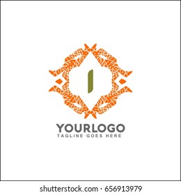 1 letter emblem of the weaving circle. Monogram design for Royalty, business card, Boutique, Hotel, Heraldic, Web design, Jewelry. Vector illustration