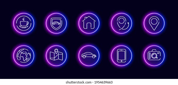 10 en 1 iconos vectoriales relacionados con el tema del viaje en coche. Iconos vectoriales lineales en el estilo de brillo de neón aislado en el fondo.