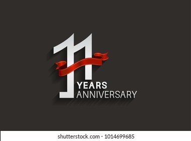 Diseño de 11 años con color plata y cinta roja aislada en fondo negro para celebración