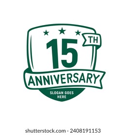 Plantilla de diseño de escudo de celebración de 15 años. Logo del 15 aniversario. Vector e ilustración.