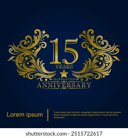 15. Jahre elegantes goldenes Jubiläums-Emblem-Logo mit Pinselstrichen, die durch verzierte Wirbel und Blüten abgerundet werden. Vorlage für Vektorgrafik-Design für Web, Flyer, Poster, Gruß