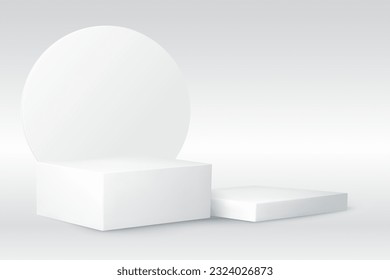 2 weiße quadratische Podien und Kreis auf weißem Hintergrund