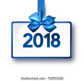 Tarjeta de Año Nuevo 2018 con bola azul y arco. Ilustración vectorial.