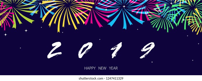 2019 Feliz Año Nuevo Textura de fondo con fuegos artificiales. Texto blanco vectorial y números sobre fondo azul oscuro para tarjeta de saludo de vacaciones, invitación festiva, afiche del calendario o banner de promoción.