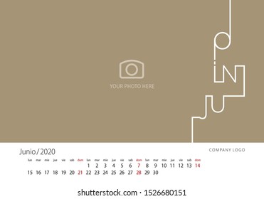 2020 New Desk Calendar Spanish language June line design template gold background
