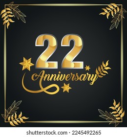 Logo de lujo de 22 años. año aniversario de la plantilla de color oro vector enmarcada por palmas.

