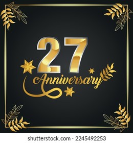 Logo de lujo de 27 años. año aniversario de la plantilla de color oro vector enmarcada por palmas.
